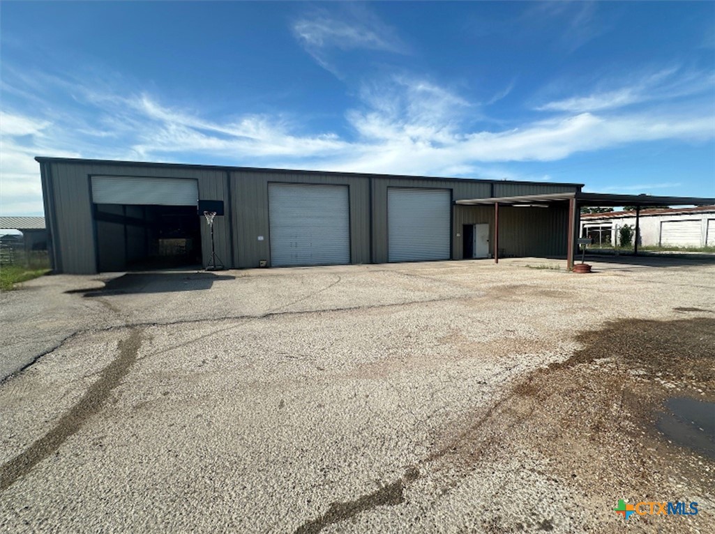 1426 Slaughter House Road Property Photo