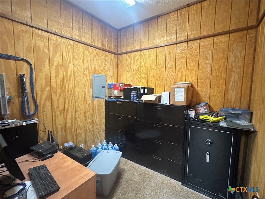 1426 Slaughter House Road Property Photo 7