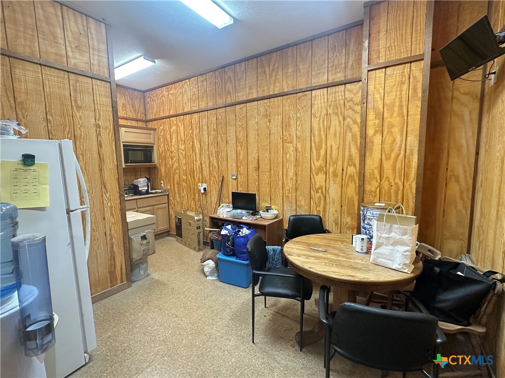 1426 Slaughter House Road Property Photo 8