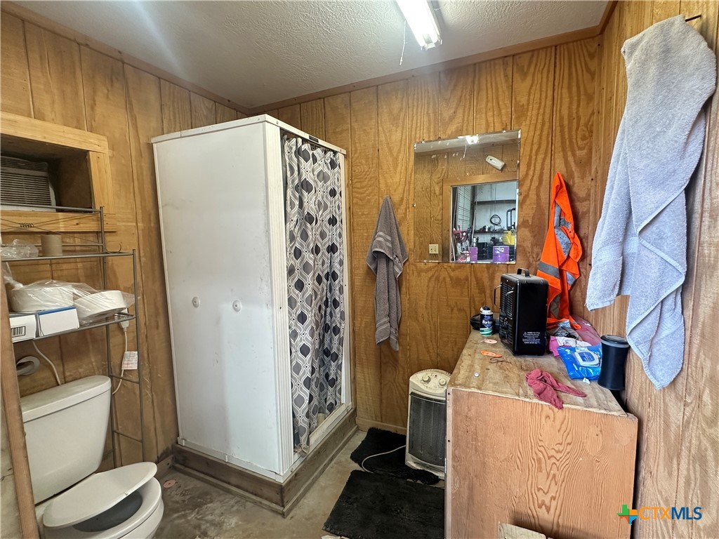 1426 Slaughter House Road Property Photo 16