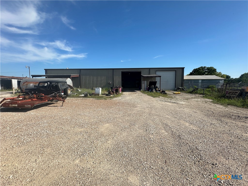 1426 Slaughter House Road Property Photo 17