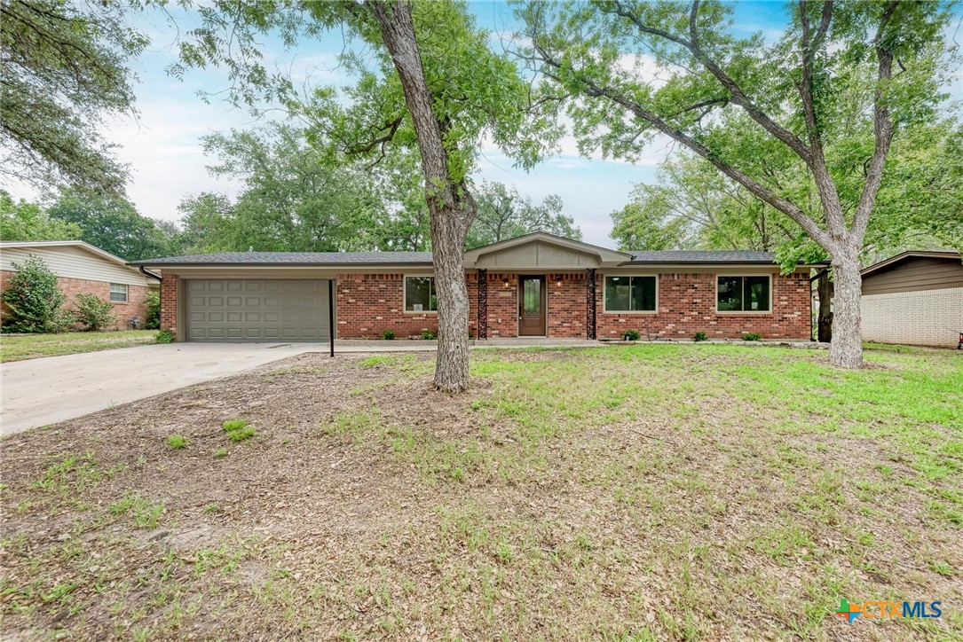 3109 Anacacho Dr. Property Photo 3