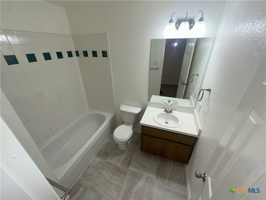 3204 Pecan Valley Drive Property Photo 2