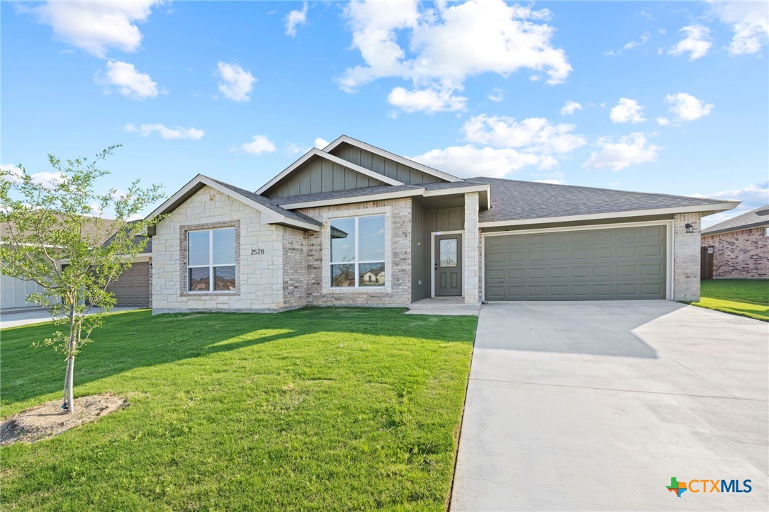 2528 Cowgirl Trail Property Photo 2