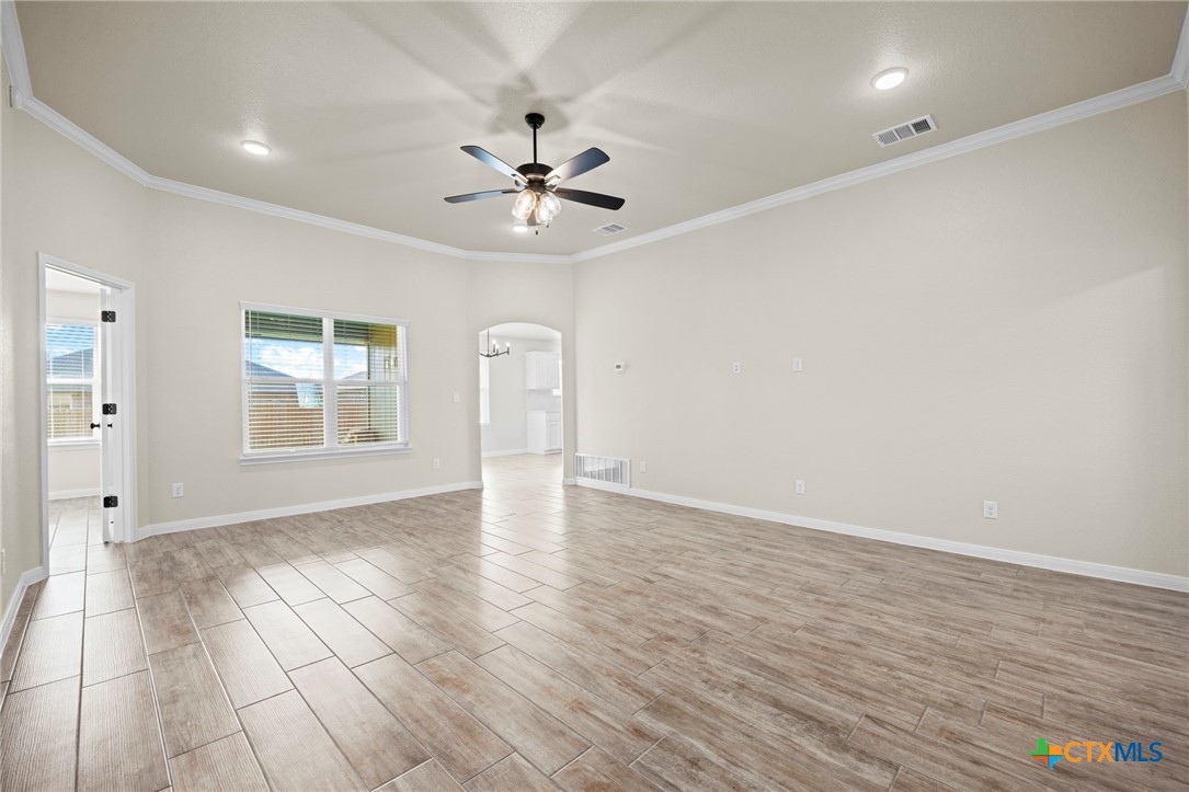2528 Cowgirl Trail Property Photo 6
