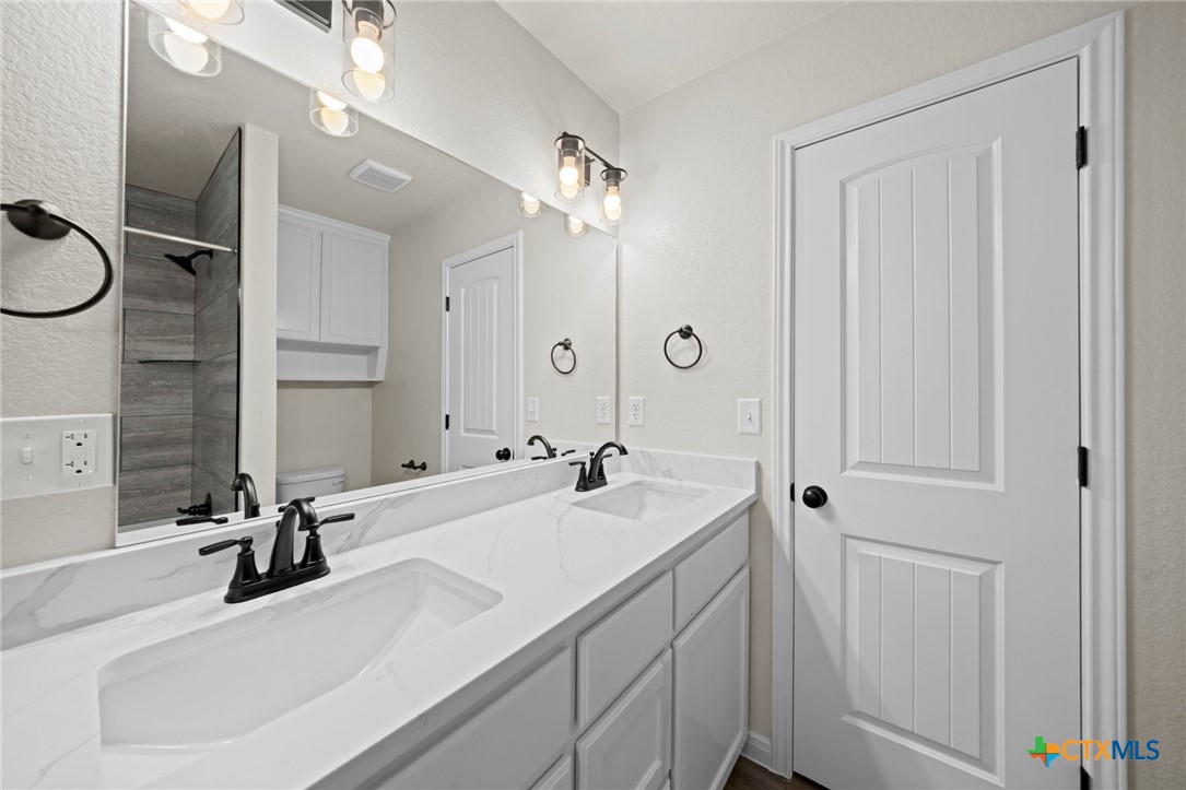 2528 Cowgirl Trail Property Photo 26
