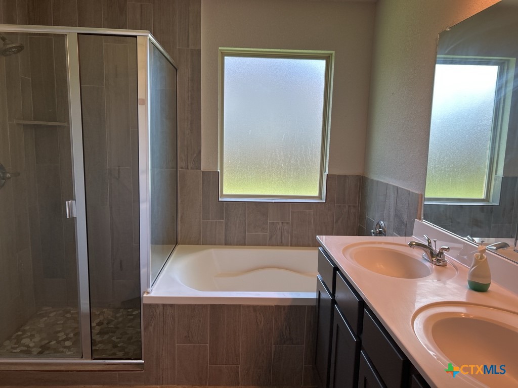 7607 Melanite Drive Property Photo 11