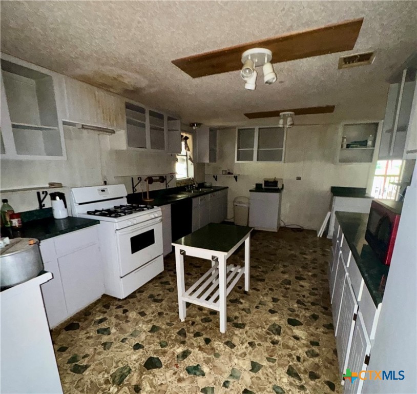 235 Murray Lane Property Photo 12
