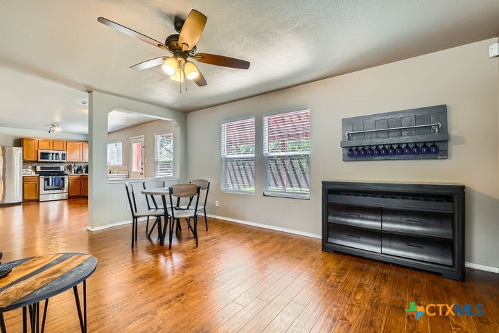 25923 Torch Lily Property Photo 4