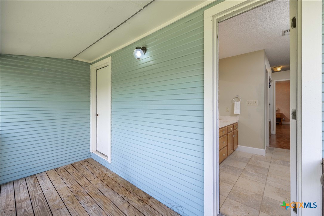 28920 Country Drive Property Photo 19