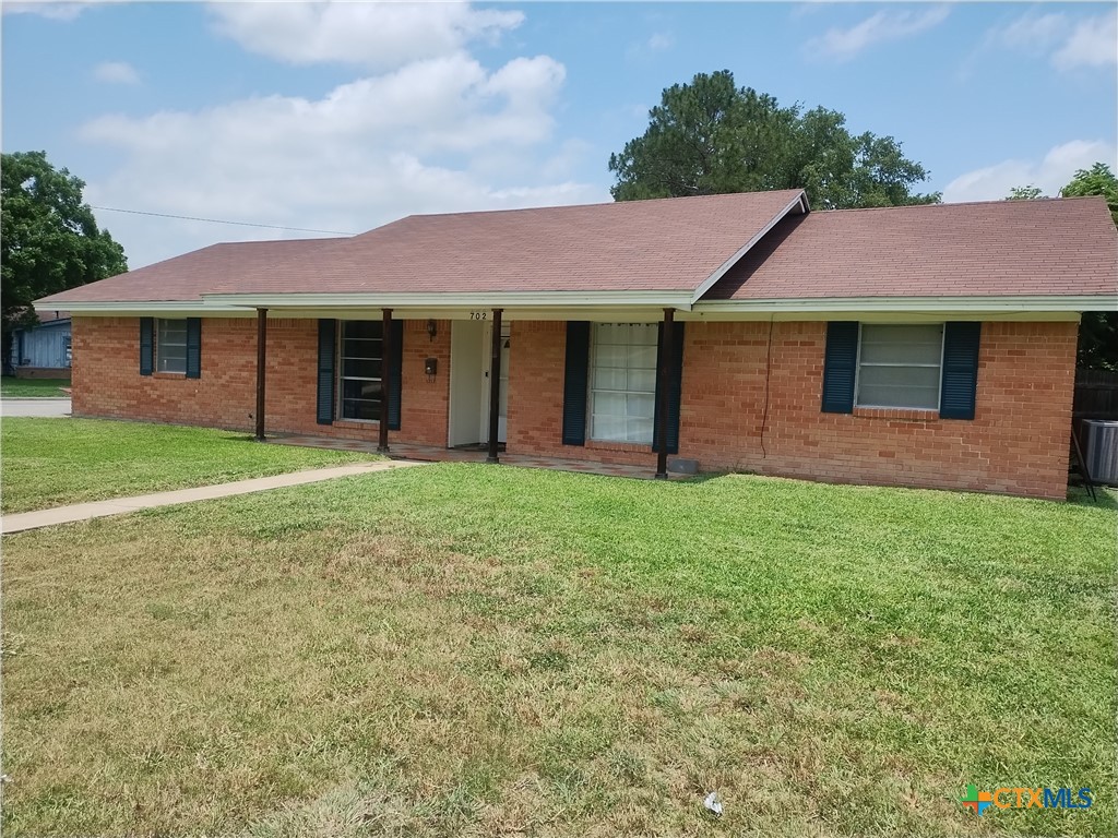 702 Fern Lane Property Photo 3
