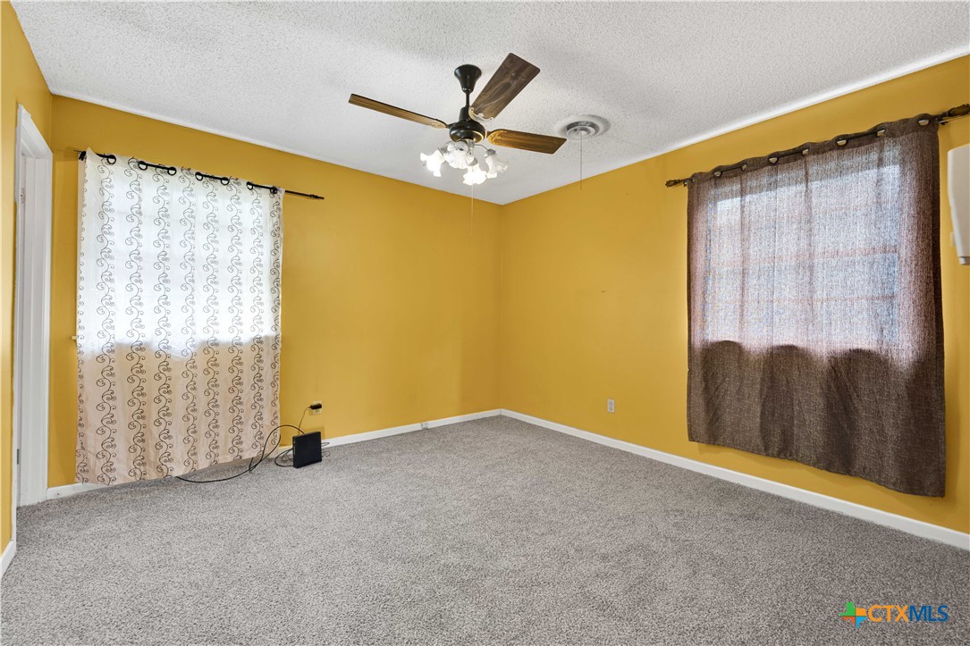702 Fern Lane Property Photo 12