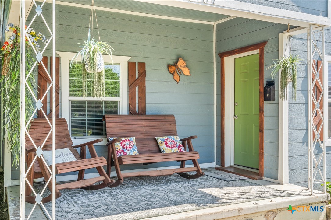 1107 Waco Street Property Photo 4