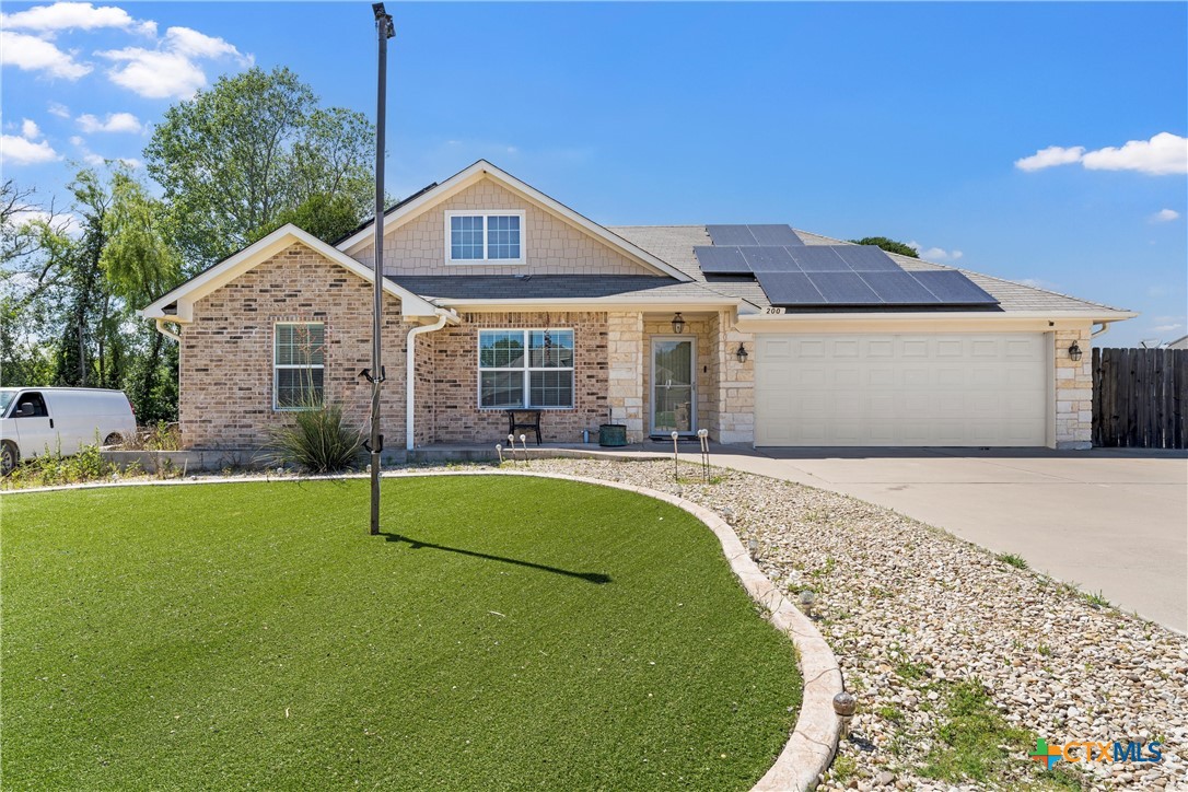 200 Hawk Ridge Property Photo 1