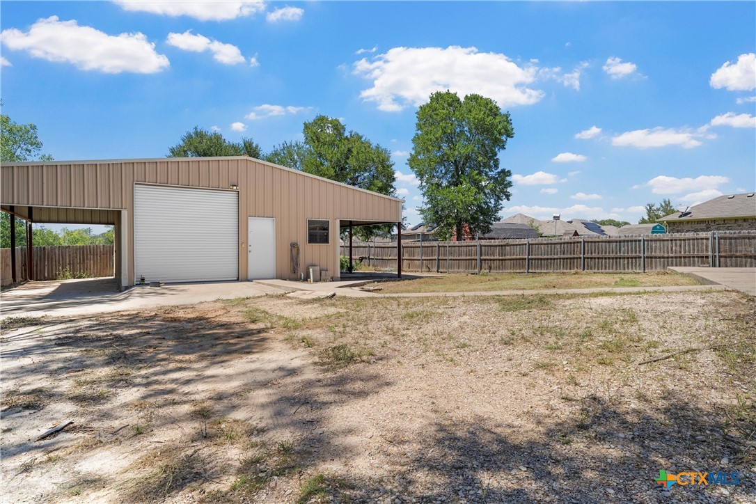 200 Hawk Ridge Property Photo 16