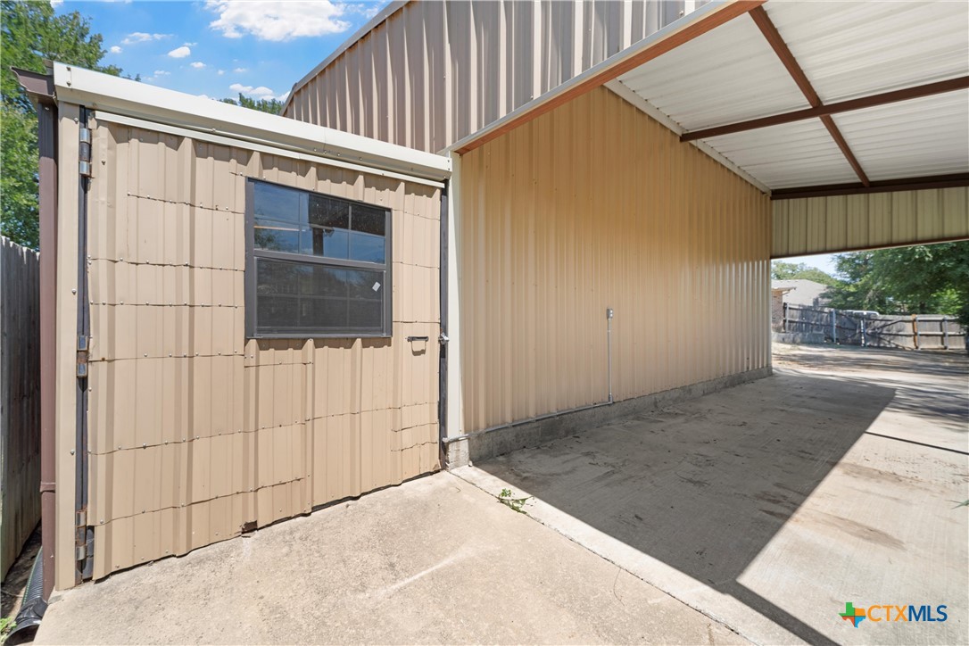200 Hawk Ridge Property Photo 17