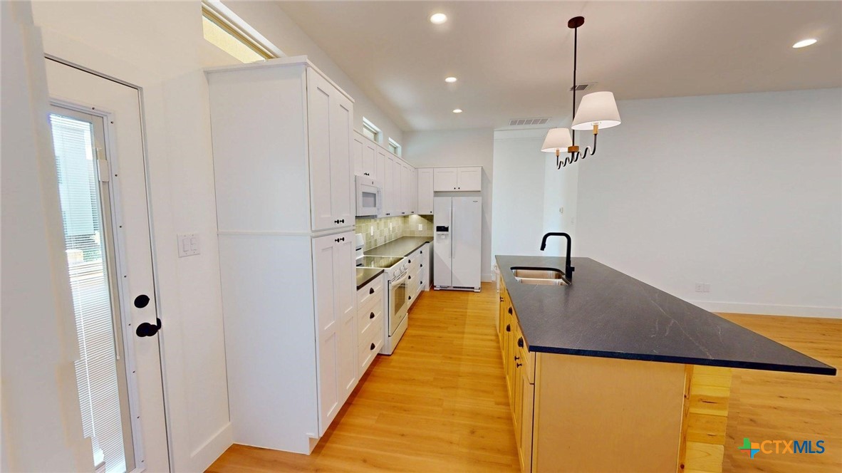 1108 Chestnut Street A Property Photo 6