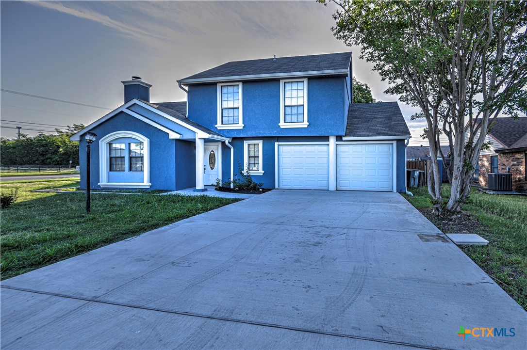 2016 Kingwood Drive Property Photo 2