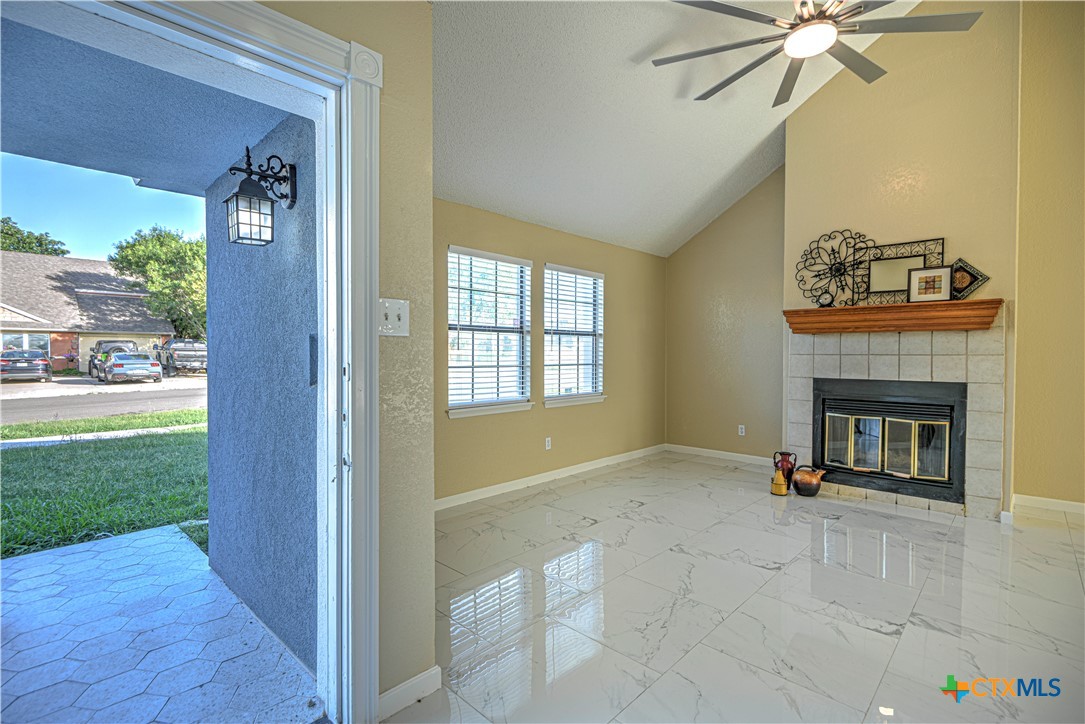2016 Kingwood Drive Property Photo 10