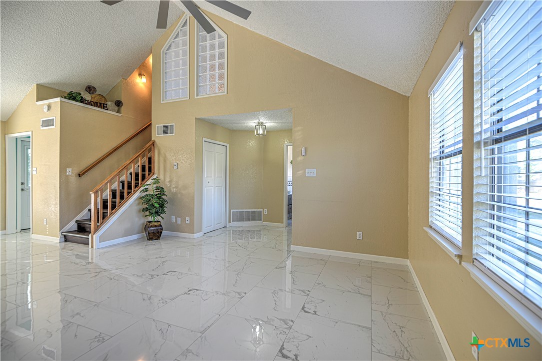 2016 Kingwood Drive Property Photo 12
