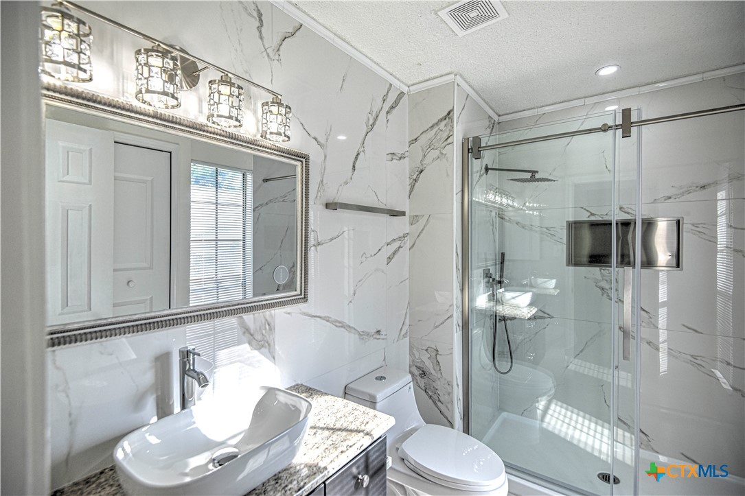2016 Kingwood Drive Property Photo 31