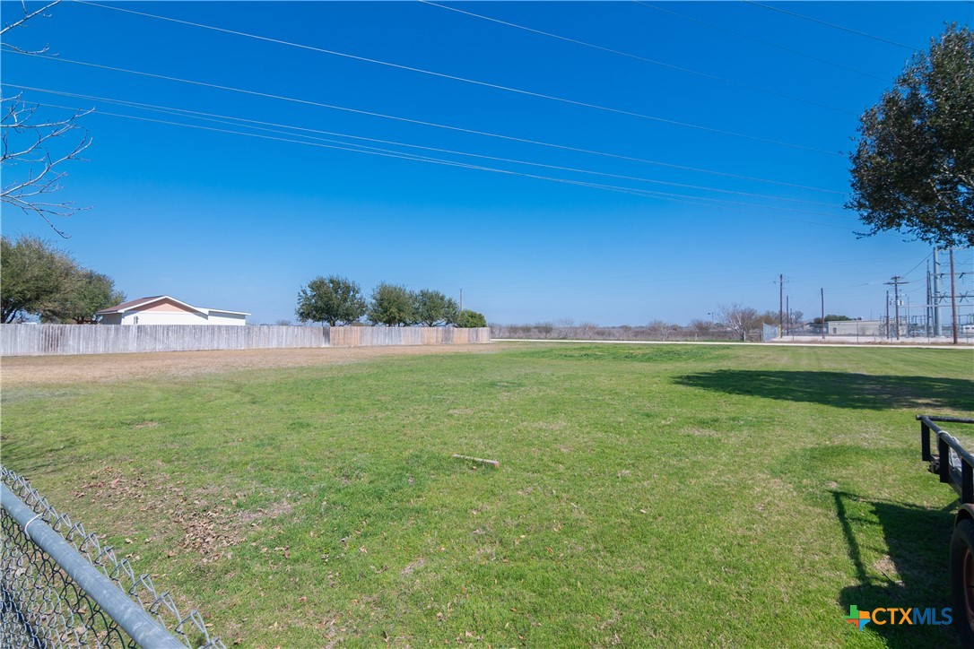 121 Castlewood Drive Property Photo 26