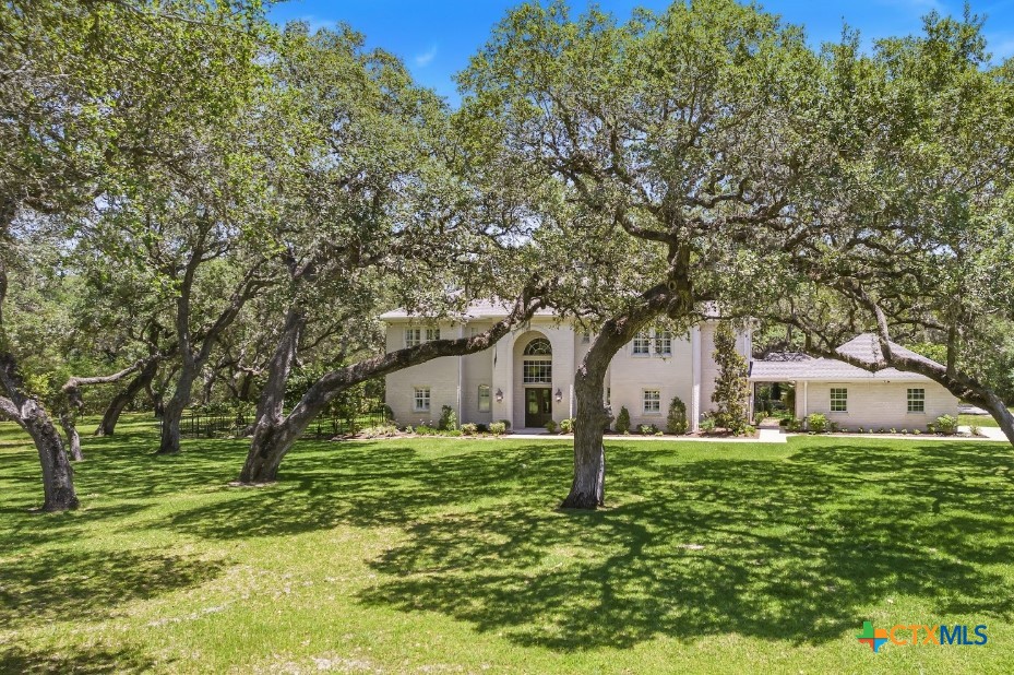313 Treasure Oaks Road Property Photo 3