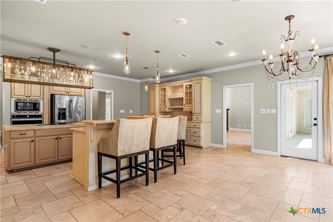 313 Treasure Oaks Road Property Photo 10