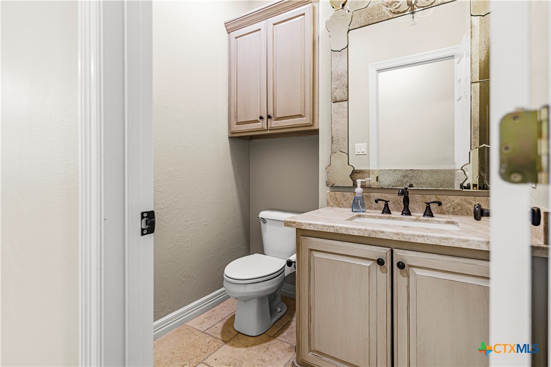 313 Treasure Oaks Road Property Photo 18