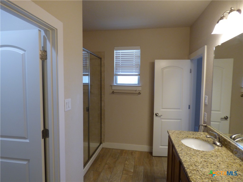 918 Crystal Brook Cove Property Photo 4