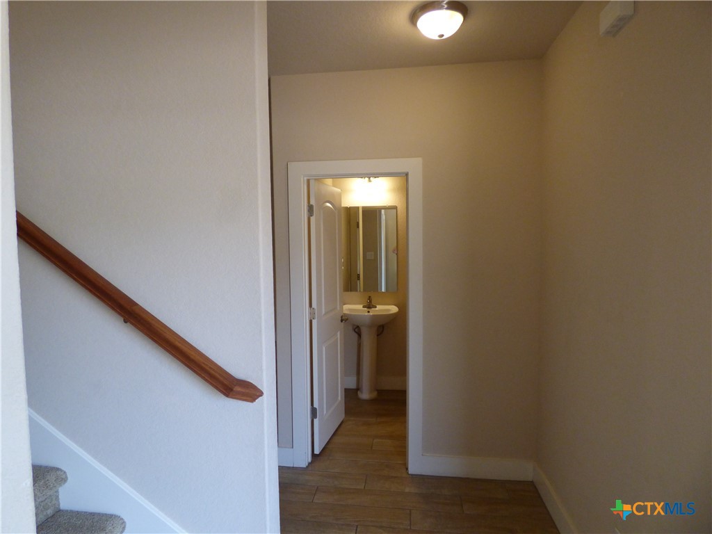 918 Crystal Brook Cove Property Photo 9