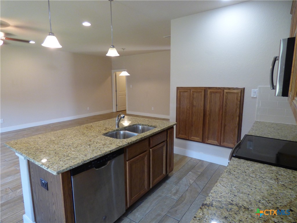 918 Crystal Brook Cove Property Photo 14