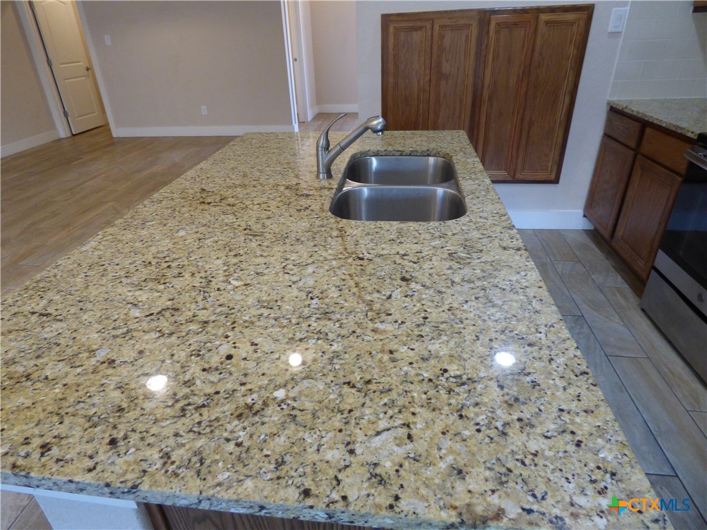 918 Crystal Brook Cove Property Photo 15