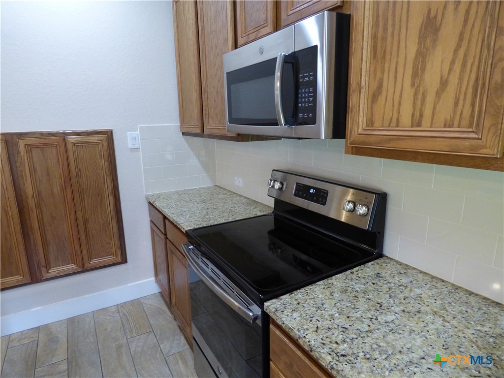 918 Crystal Brook Cove Property Photo 16