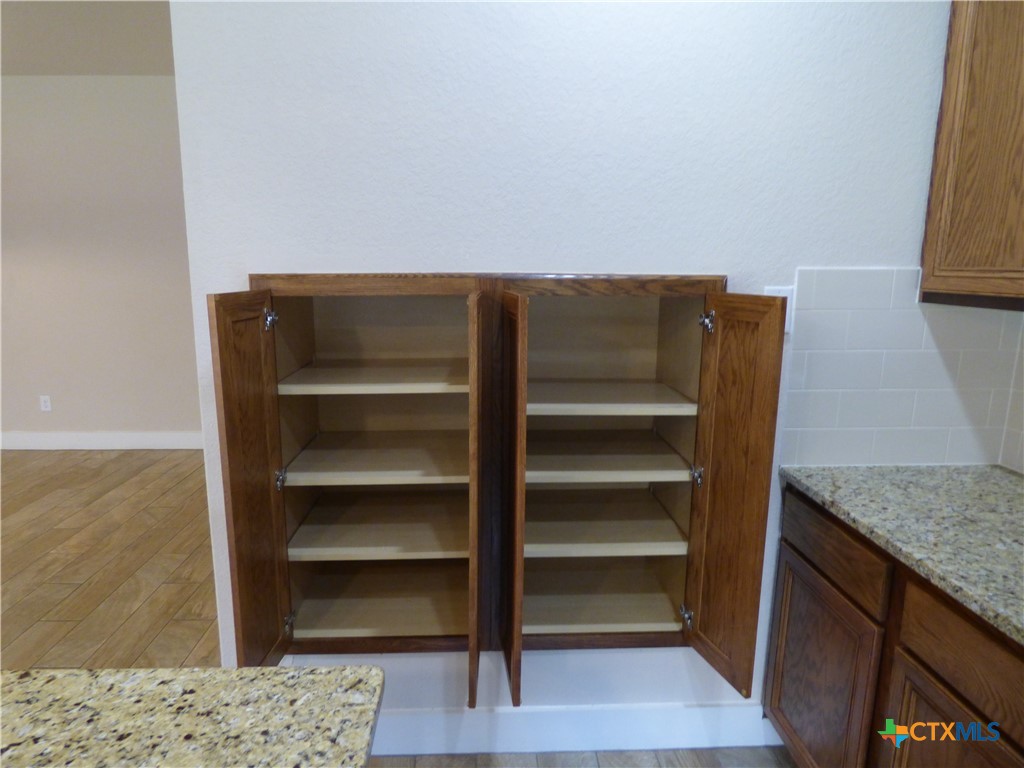 918 Crystal Brook Cove Property Photo 18
