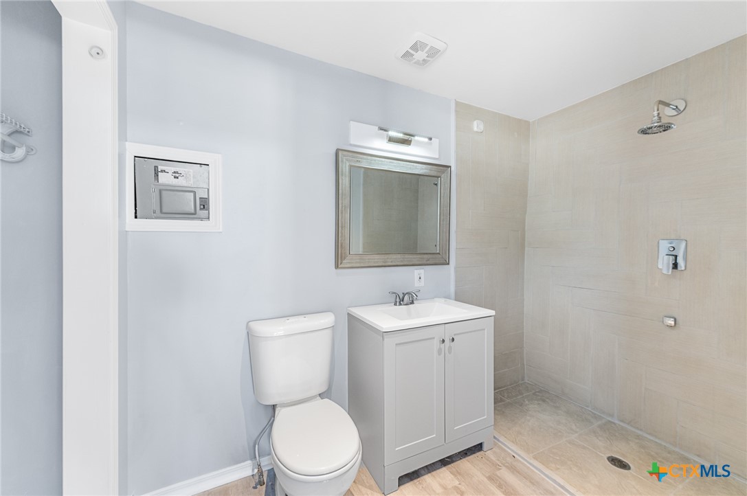 9130 Rebecca Creek Road Property Photo 31