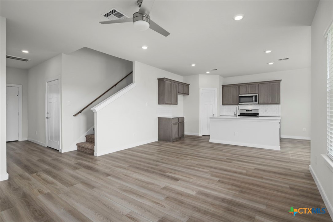 2508 Torbensen Court Property Photo 9