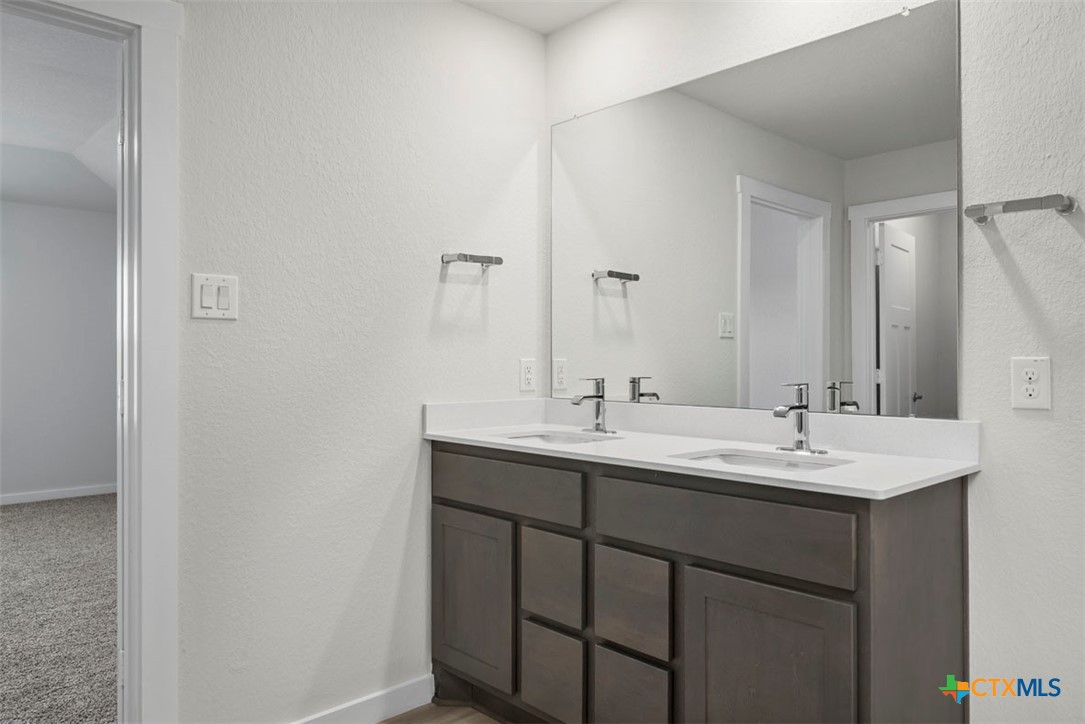2508 Torbensen Court Property Photo 15
