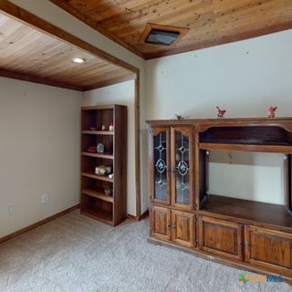 501 Live Oak Street Property Photo 5