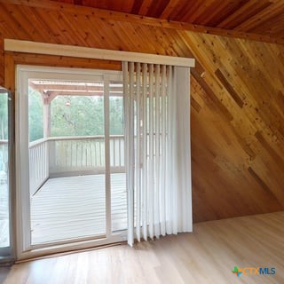 501 Live Oak Street Property Photo 7