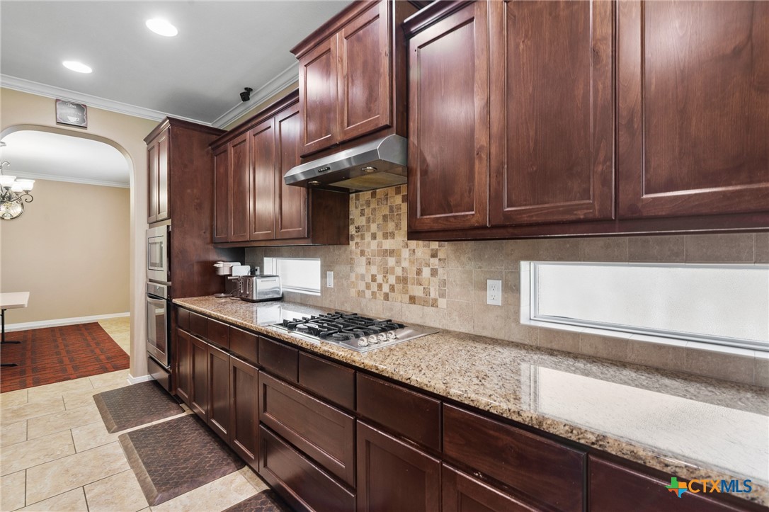 106 Sandstone Court Property Photo 13
