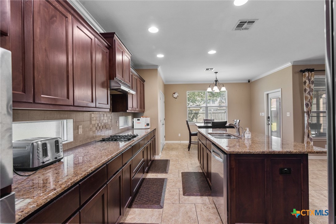 106 Sandstone Court Property Photo 15