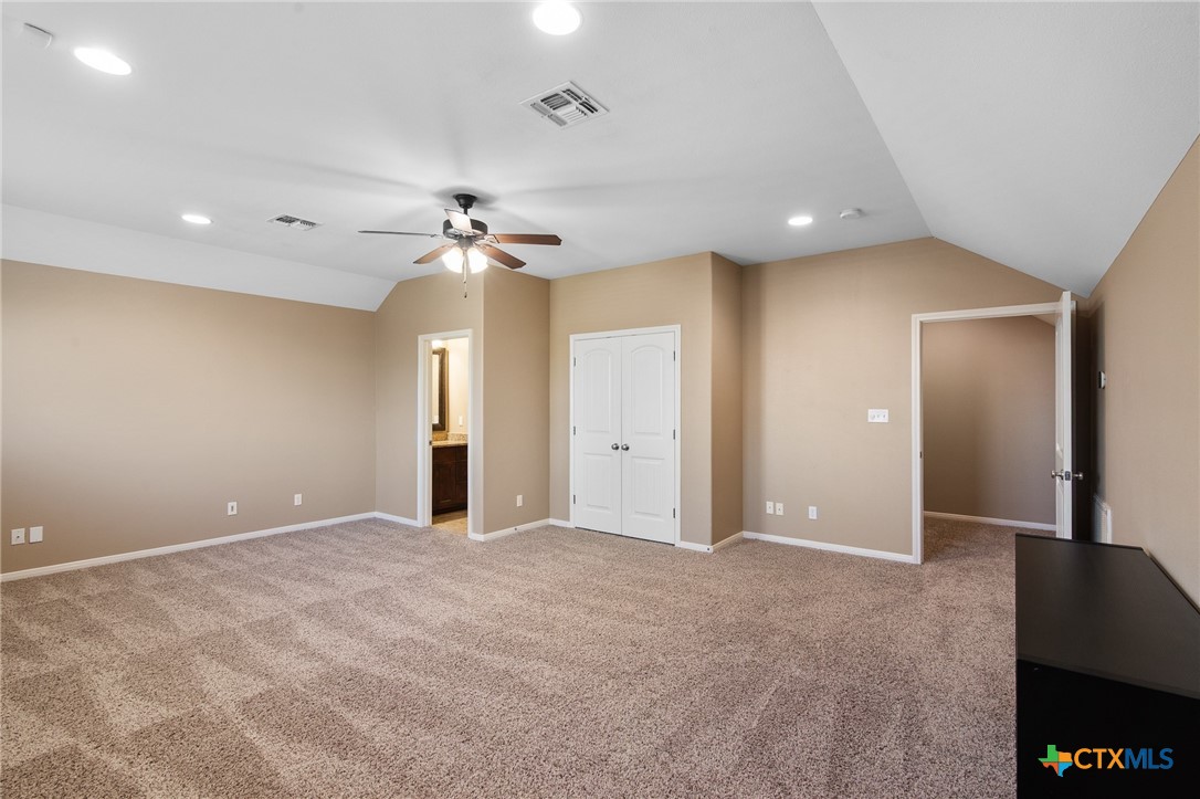 106 Sandstone Court Property Photo 31