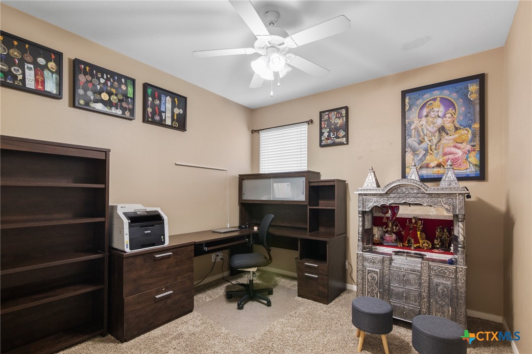 106 Sandstone Court Property Photo 34