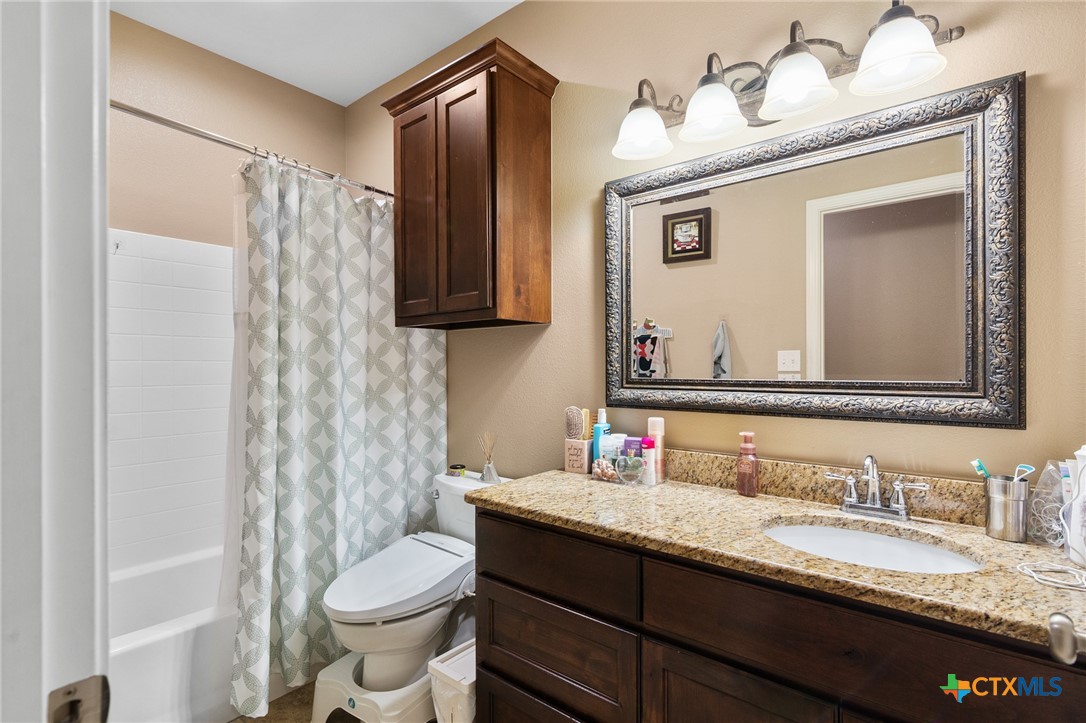 106 Sandstone Court Property Photo 35