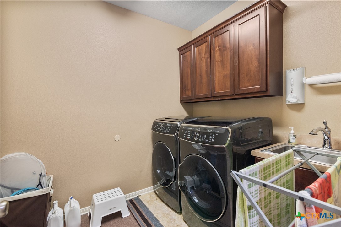 106 Sandstone Court Property Photo 37