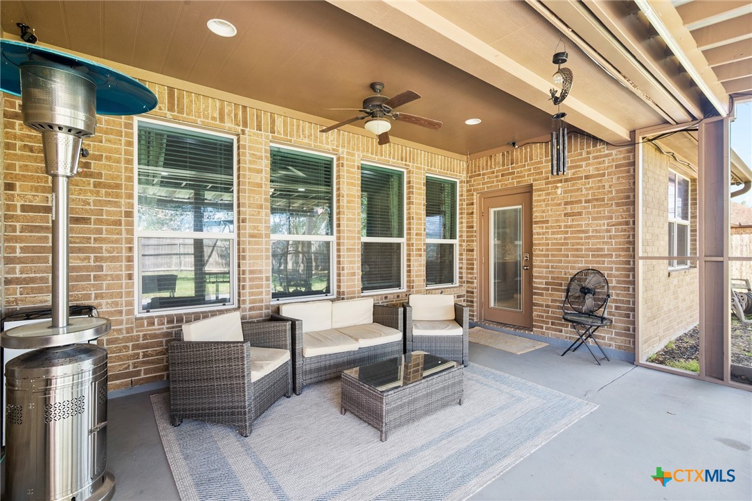 106 Sandstone Court Property Photo 38