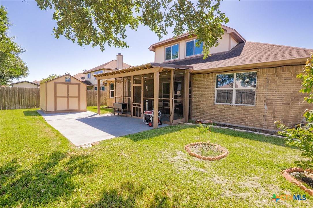 106 Sandstone Court Property Photo 40