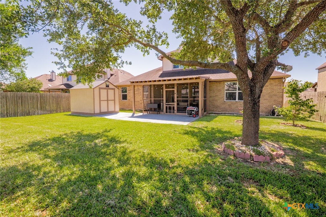 106 Sandstone Court Property Photo 42