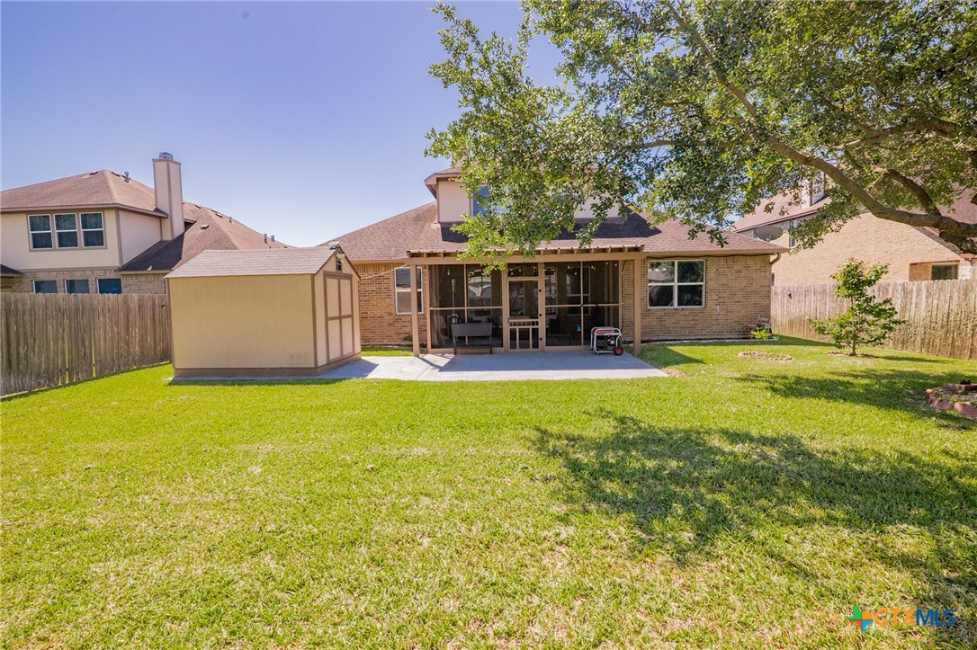 106 Sandstone Court Property Photo 44